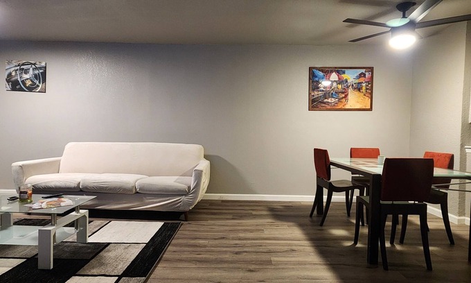 Las Colinas Condo | Large Condo + 2 car garage in the heart of Las Colinas, near Dallas.