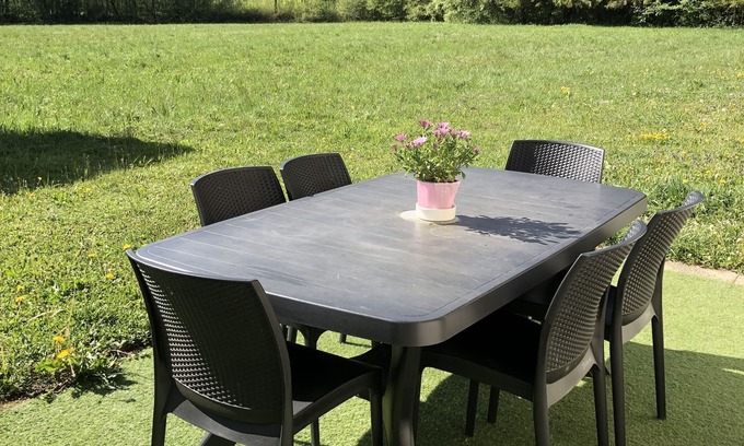 Samoens Apartment | Large, cosy studio with indoor and outdoor pool and bicycles 10 minutes' walk from the village