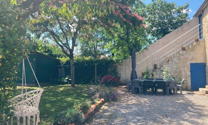 Peault House | Large Cottage for 8 to 10 persons + private jacuzzi