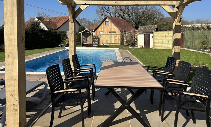 Southwater House | Large Cottage, sleeps 8-10, Semi rural, Summer Pool, Hot Tub & pet friendly