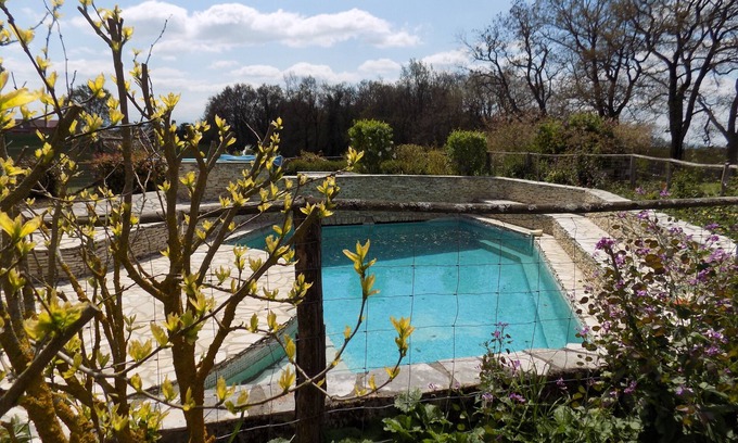 Marliac House | Large cottage, swimming pool, tennis, spa, bowling