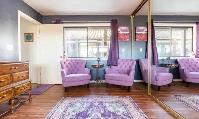 Lone Pine House | Large country home with 3 rooms and 3 baths