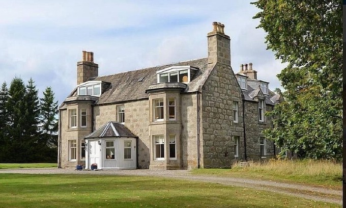 Grantown-on-Spey Other | Large Detached Stone House Dating From 1790 Set In 2.5 Acres Of Private Grounds