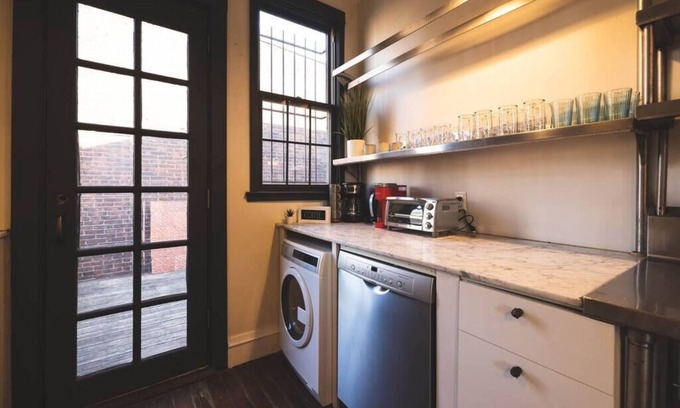 Southwest Center City Apartment | Large | European Charm | Balcony | Hosted StayRafa