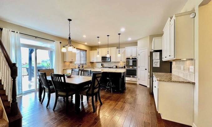 Otterbien Home House | Large Executive Home In Lebanon Golf Community