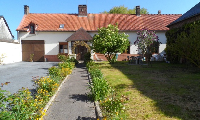 Feuquieres-en-Vimeu House | Large Family House Old Farmhouse, Good Location, Village Center