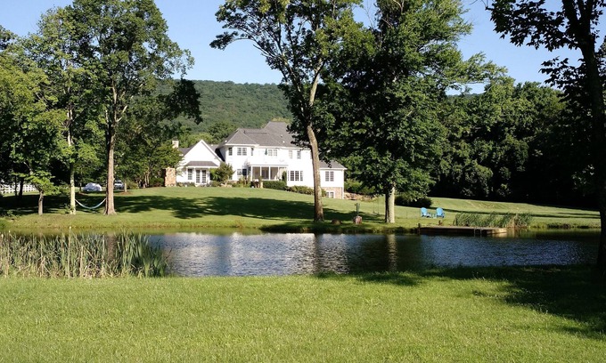 Haymarket House | Large Family getaway,16 acres in golf community, wineries, hiking, biking nearby