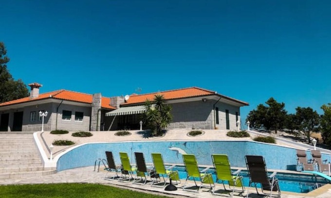 Felgueiras House | Large family home