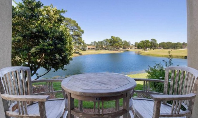 Villa Lago House | Large family home on the golf course, 2 golf carts plus a community pool!