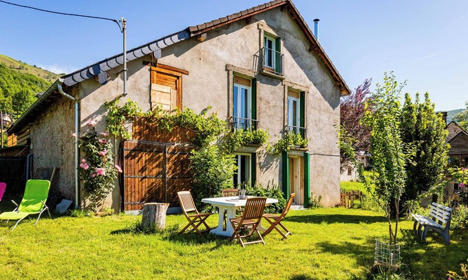 Boussenac House | Large family home with superb panoramic views.