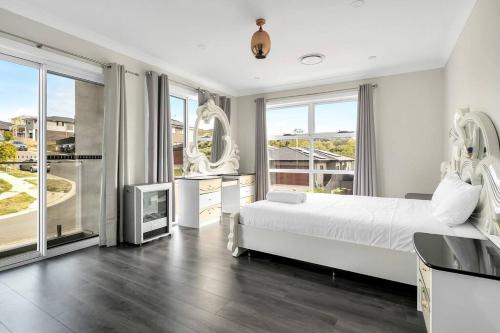 Campbelltown House | Large Family Home with plenty of amenities
