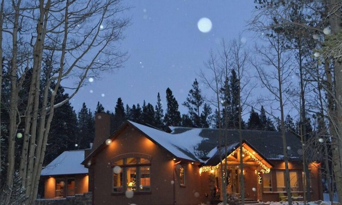 Alma House | Large Family Lodge South of Breckenridge on quiet, wooded acreage