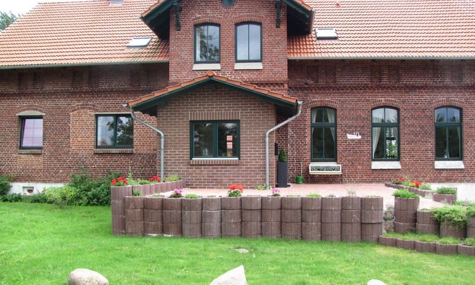 Chausseesiedlung House | Large farmhouse with pool, minutes from the beach