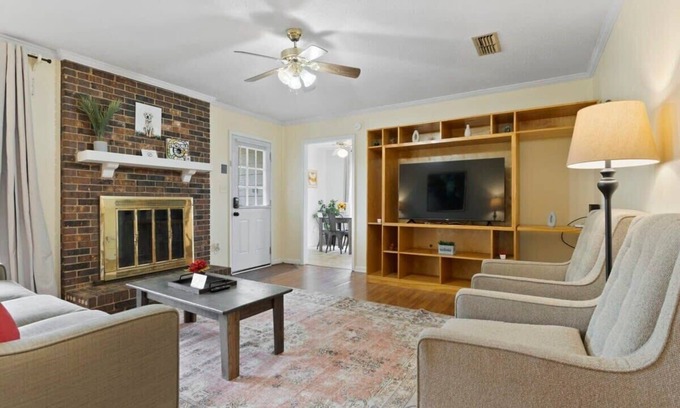 Montgomery House | Large Fenced Yard near Midtown- Shamrock Stay