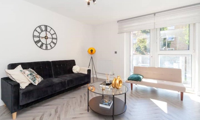 Wandsworth Apartment | Large flat in Battersea close to Chelsea