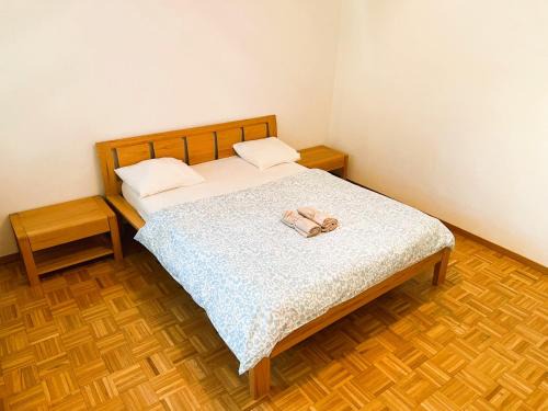 District 2 Apartment | Large Flats, Zurich Lake HWAB - Self Checkin