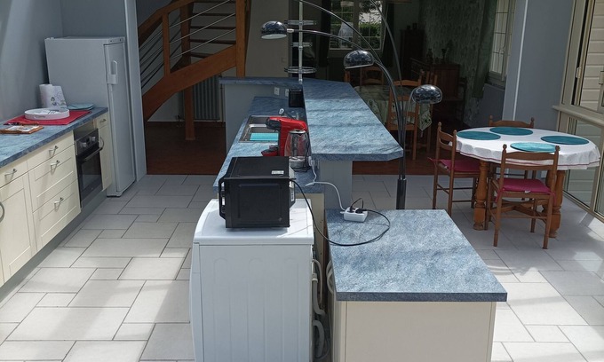 Sainte-Croix-sur-Aizier House | Large 200m2 house set in wooded grounds