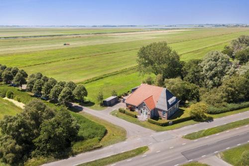 Follega Villa | Large fully renovated farmhouse with indoor Swim spa and Sauna