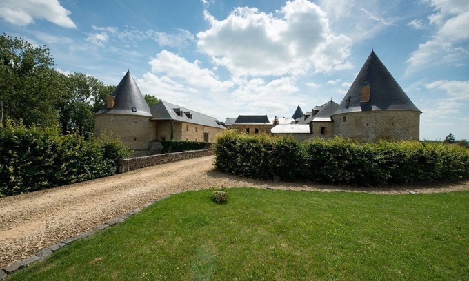 Charbogne Other | Large gîte with indoor pool and sauna
