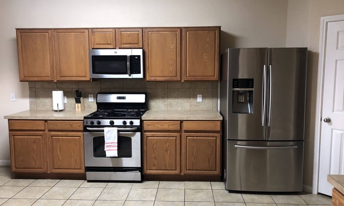 Round Rock House | Large & Gorgeous Home Close to Everything! 7 Beds Great quiet Area