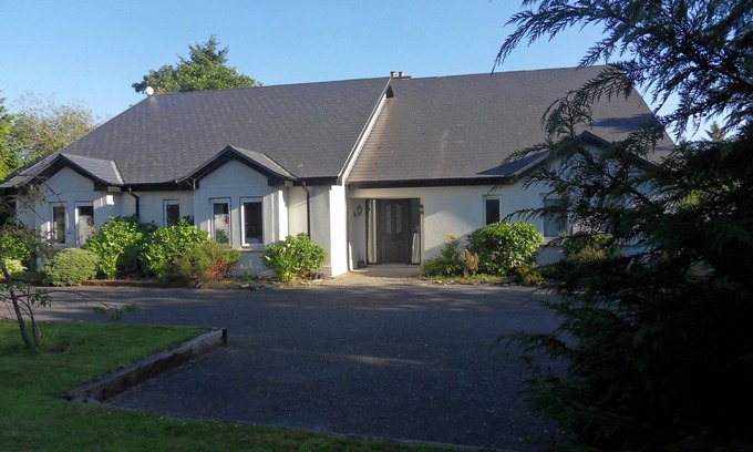 Killarney House | Large group accommodation close to Killarney National Park