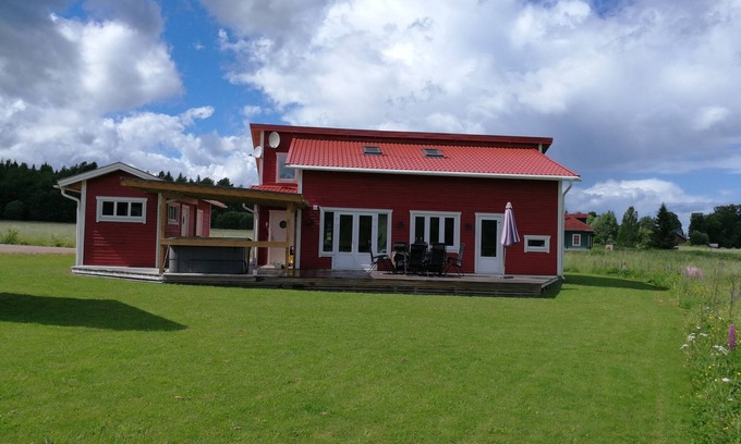 Filipstad House | Large high standard holiday house, sauna, outdoor pool, boat