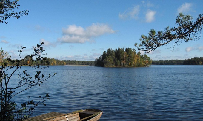 Vaggeryd House | Large holiday home with beautiful nature near the lake with a boat and its own jetty