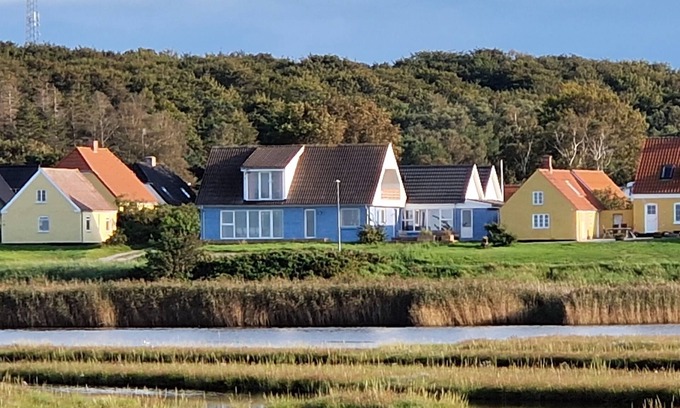 Bønnerup Strand House | Large holiday house with great seaview - sauna and hottub