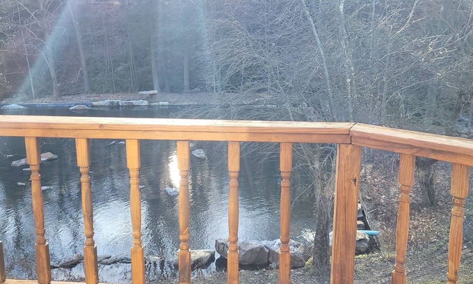 Jefferson Township House | Large home located in the epicenter of the Laurel Highlands.