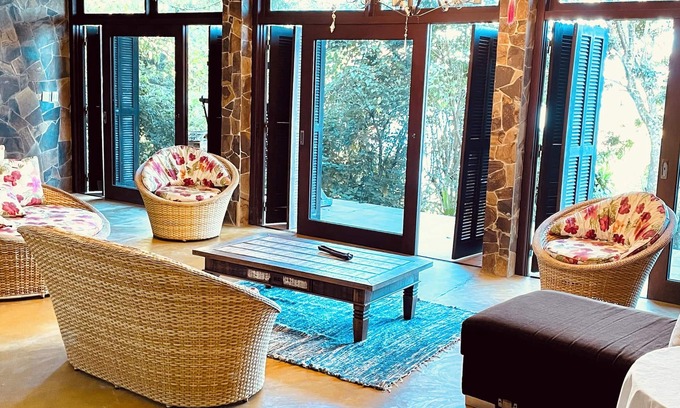 Florianopolis House | Large house on the edge of the lake, right on the sand. Privacy and comfort for up to 6