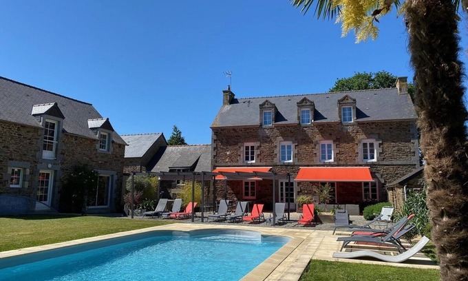 Pleudihen-sur-Rance House | Large house with swimming pool and jacuzzi near St Malo (Brittany), Mont St Michel