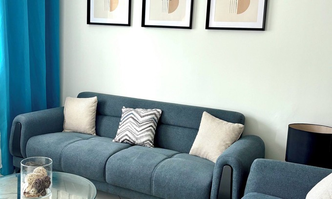 Sarcelles House | Large house ideal for groups and large families 15km from Paris