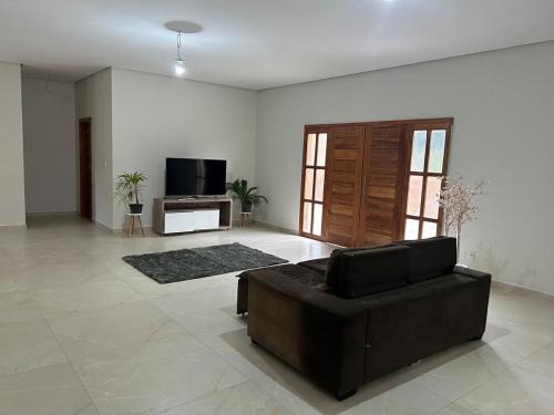 Coqueiro House | Large house in a condominium