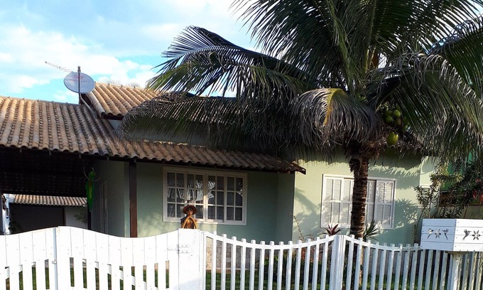 Unamar Condo | Large house, in condominium, security 24hs. It is 200 m from the beach. Farto trade.