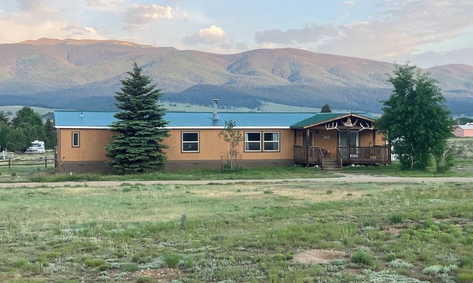 Eagle Nest House | Large House, Lake and Mountain Views ~ Angel Fire Ski Resort