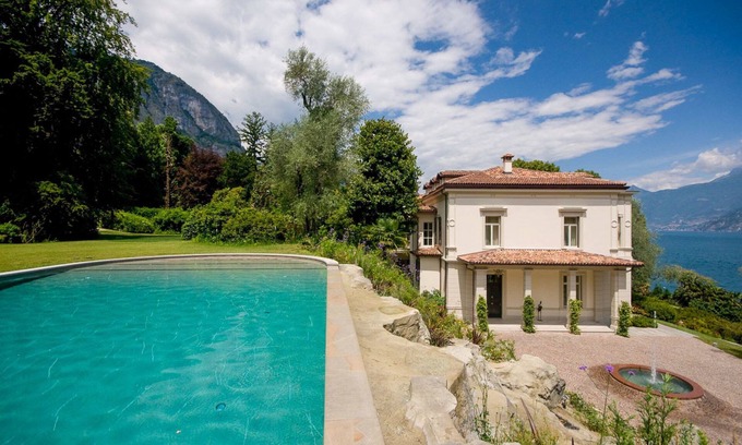 Griante Villa | Large Lake Como Villa with 7 + Bedrooms