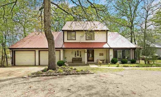 Lutts House | Large Lake House on Pickwick Lake