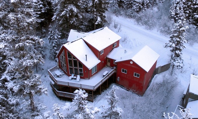 Alyeska House | Large Luxurious Girdwood Getaway with Game Room, New Hot Tub, & EV Charger