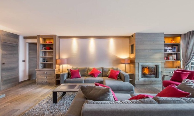 Courchevel Apartment | Large luxury apartment COURCHEVEL 1650 facing the slopes, resort center