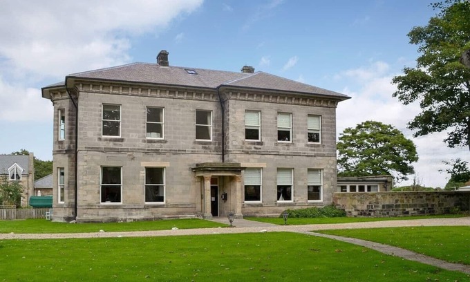 Beadnell Apartment | Large Luxury Apartment