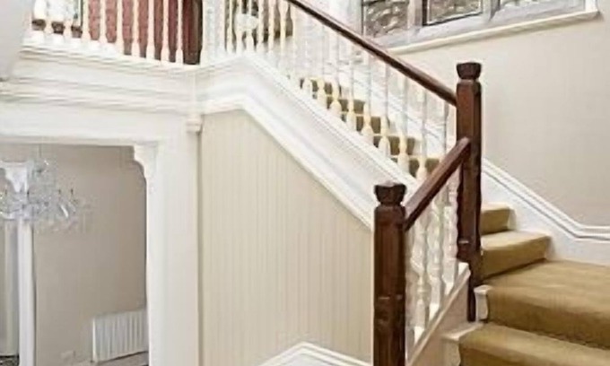 Tutbury House | Large Luxury Holiday Let Sleeps Up To 28 People