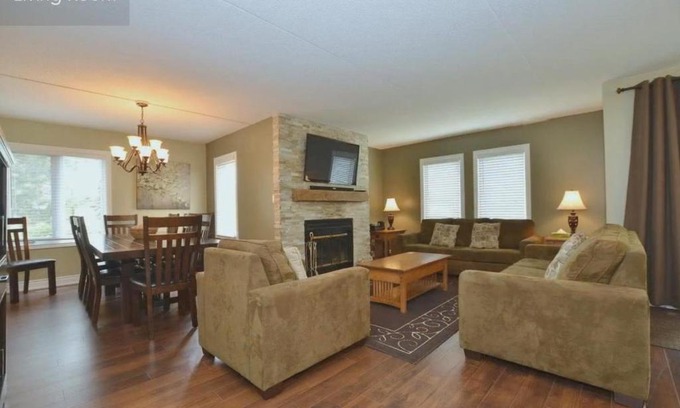 The Blue Mountains Apartment | Large modern ground floor condo at Mountain Walk