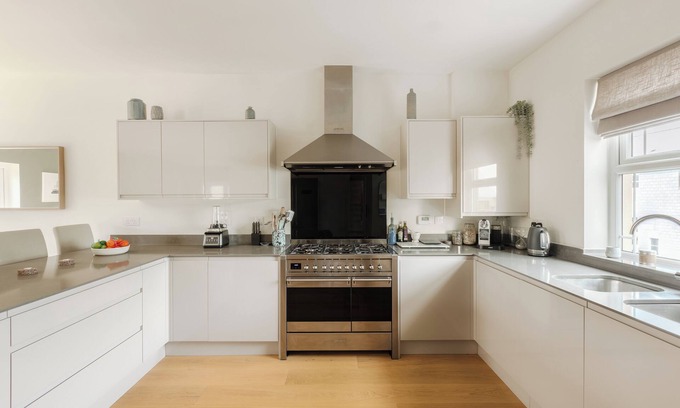 Marhamchurch House | Large modern home close to Bude's beautiful beaches