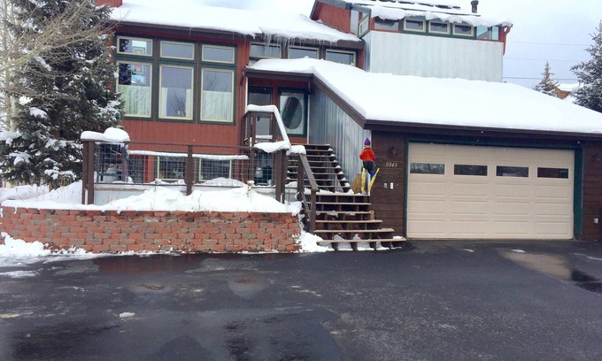 Summit Cove House | Large Mountain Escape - open floor plan - 5 bedroom - 3 bath