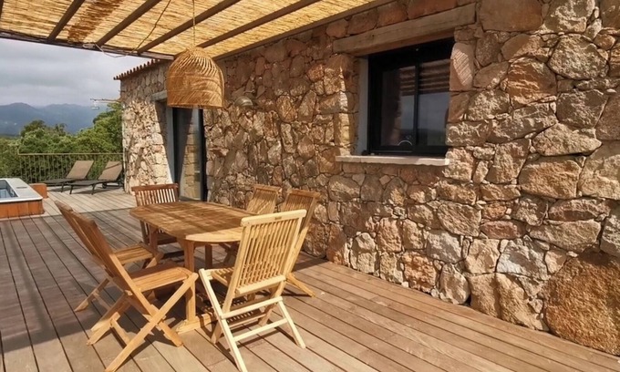 Pinarellu Villa | LARGE NEW SHEEPFOLD HEATED SWIMMING POOL SEA VIEW