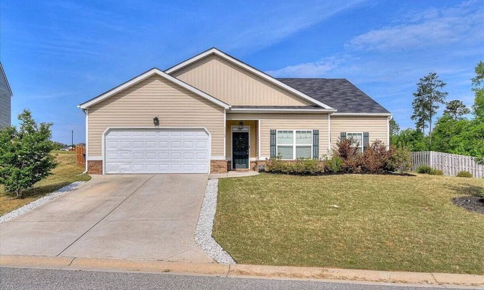 Fort Gordon House | Large Open Concept Home <20 min from Augusta National