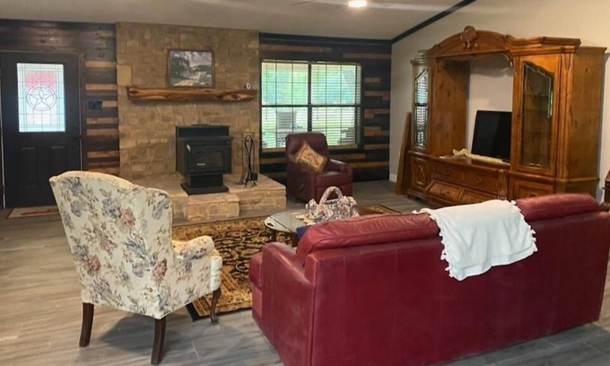 Linden Other | Large, open format farmhouse set back with 100 acres of prime hunting/fishing.