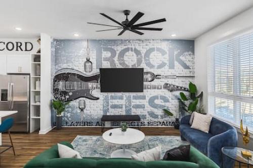 Cleveland Park House | Large Patio, Rooftop Deck and Garage, 3 Miles to Broadway
