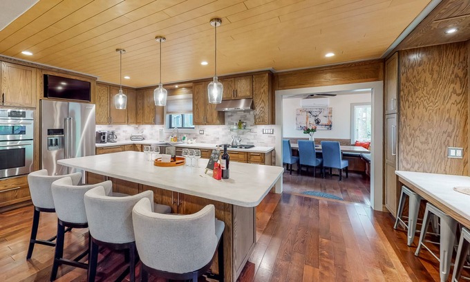 East Stroudsburg House | Large Penn Estates home with private hot tub, fireplace & pool table - dogs ok