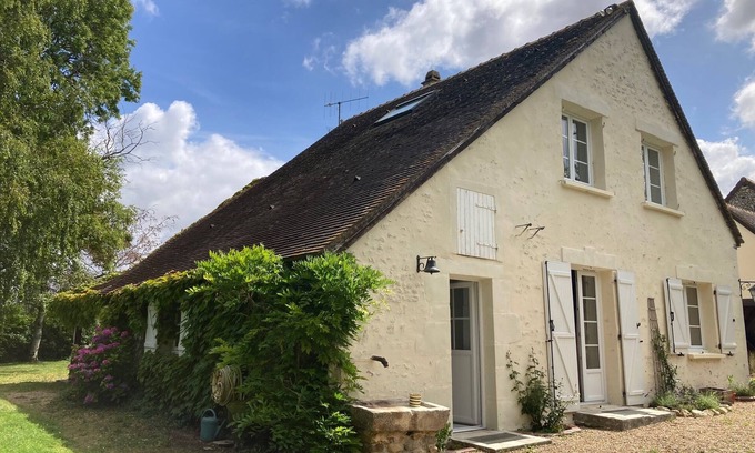 Marolles-les-Buis House | Large Perche house with wooded grounds and private pool - 6 bedrooms